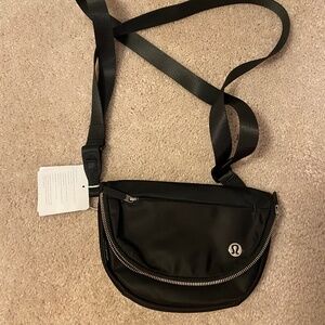 NEW LULULEMON ALL NIGHT FESTIVAL BAG MICRO